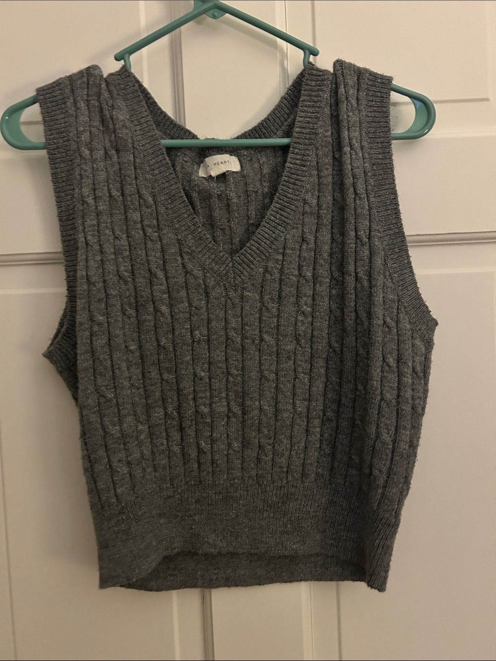 La Hearts Gray Cable Knit V-Neck Sweater Vest